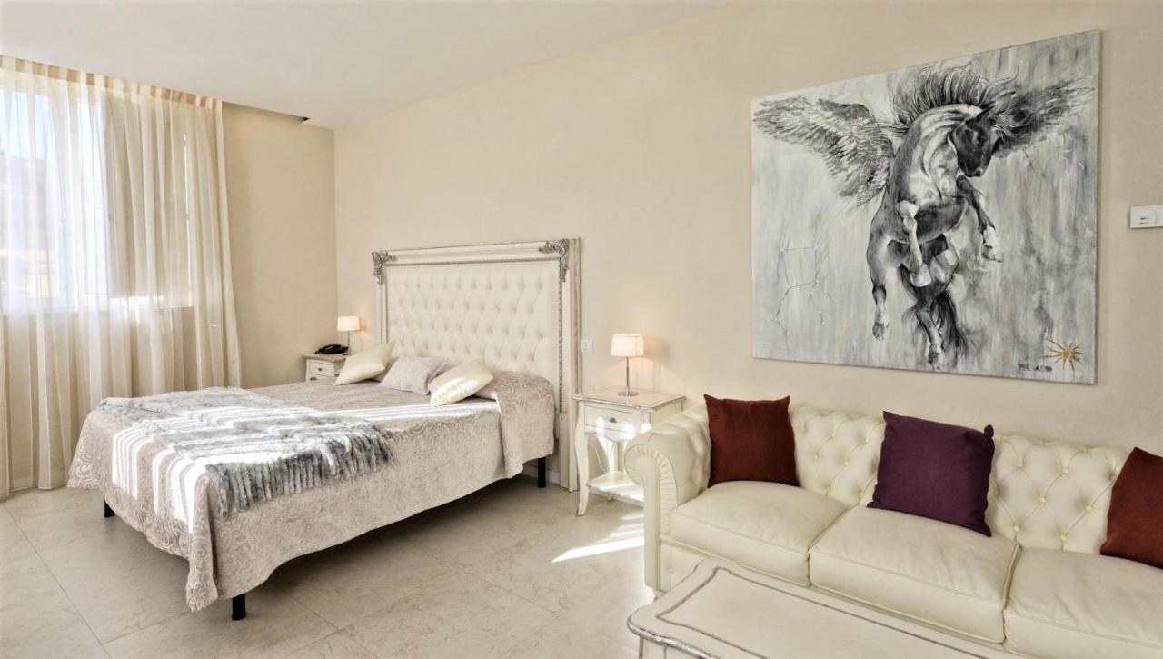 Del Sole Bed & Breakfast 4*